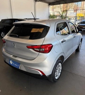 imagem-https://www.socarrao.com.br/sc-vehicle-images-prod/1603133/1787919108062-640_480_fiat-argo-1-0-22-23-70e5d9-4.jpg