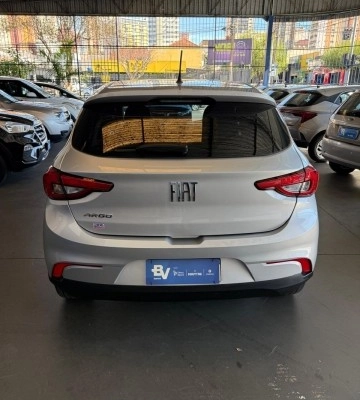imagem-https://www.socarrao.com.br/sc-vehicle-images-prod/1603133/1787919108065-640_480_fiat-argo-1-0-22-23-70e5d9-6.jpg