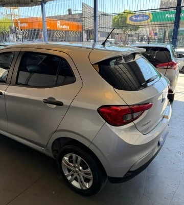imagem-https://www.socarrao.com.br/sc-vehicle-images-prod/1603133/1787919108066-640_480_fiat-argo-1-0-22-23-70e5d9-7.jpg