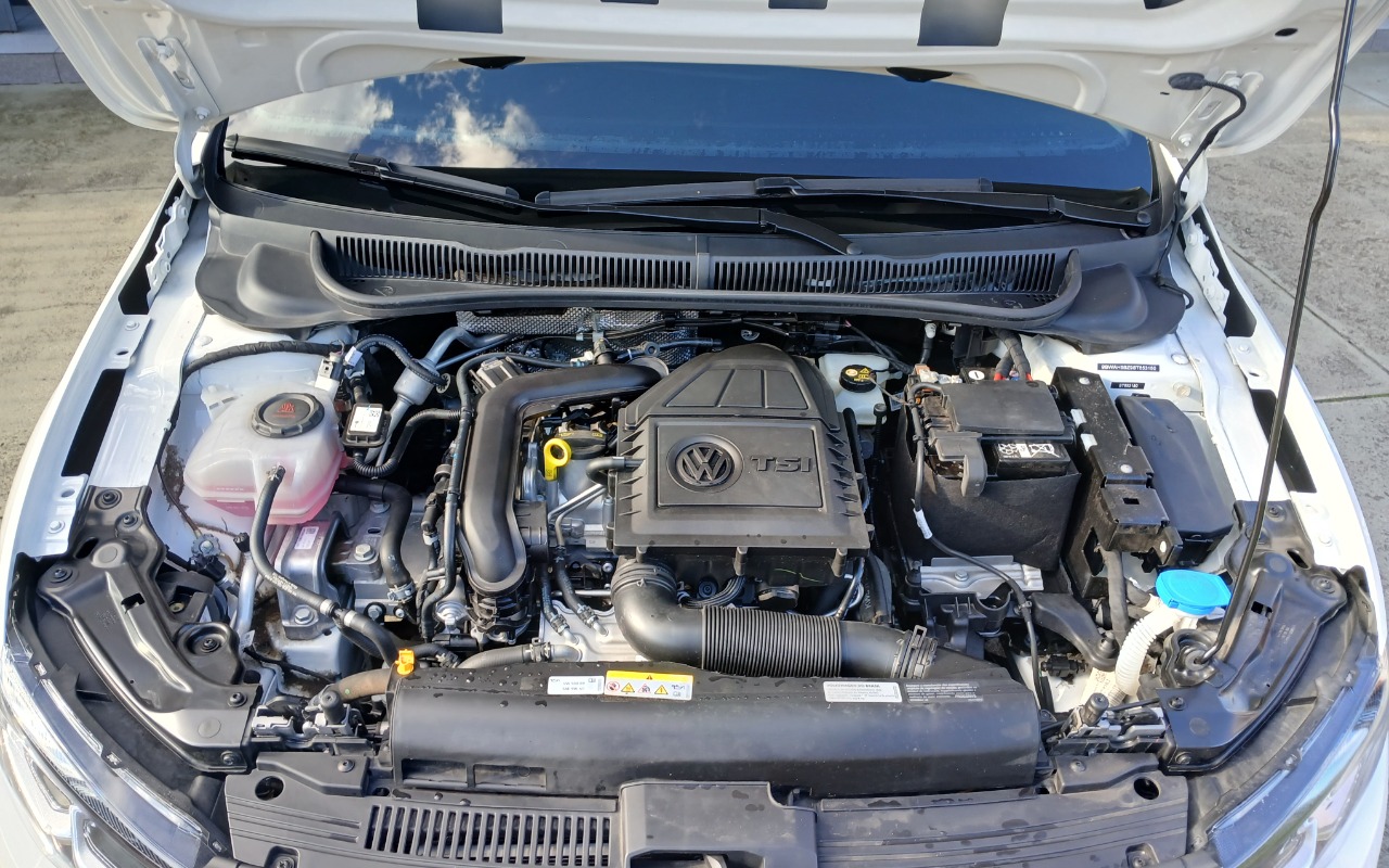 imagem-https://www.socarrao.com.br/sc-vehicle-images-prod/1603173/1779301851112-MTc3OTMwMTMxMTM0NDc5MzcwMTkzMDYxMTYwNDY5NjcuanBn.jpg
