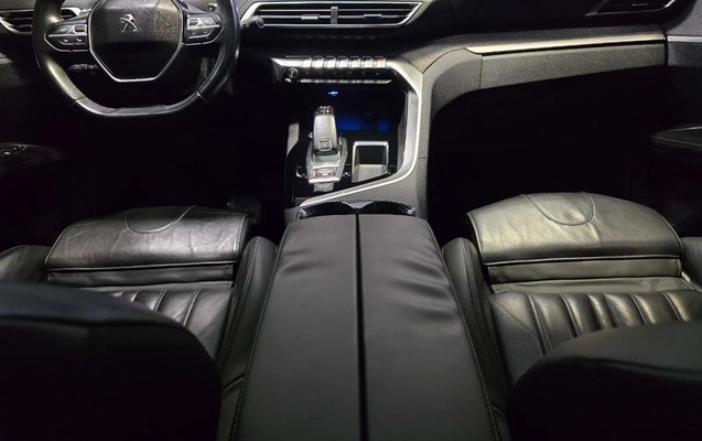 imagem-https://www.socarrao.com.br/sc-vehicle-images-prod/1605422/1785587760166-8021076_25_B_5a35cd8790.jpeg