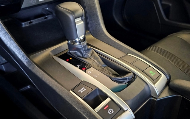 imagem-https://www.socarrao.com.br/sc-vehicle-images-prod/1606016/1789239327327-JCweMOcGgdLib0ljuQccKrUO8Nk724ft.jpg