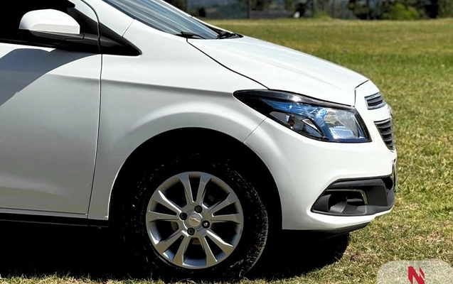 imagem-https://www.socarrao.com.br/sc-vehicle-images-prod/1606075/1779306910364-b3bd91141c13492b84733c0b69f7e8fe_1769599769726.jpg