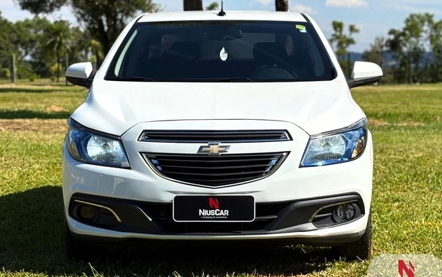 imagem-https://www.socarrao.com.br/sc-vehicle-images-prod/1606075/1779306910372-23db740a8b744a2591d890dfd2906d24_1769599773410.jpg