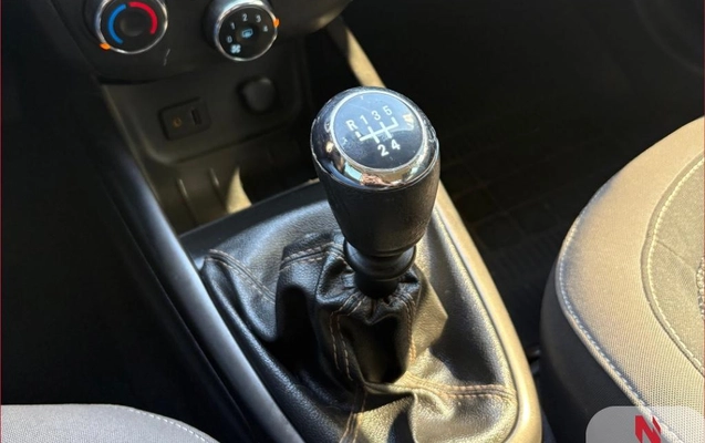 imagem-https://www.socarrao.com.br/sc-vehicle-images-prod/1606075/1779306910373-37574e994cef4da985cee97ea9d74def_1769599775135.jpg