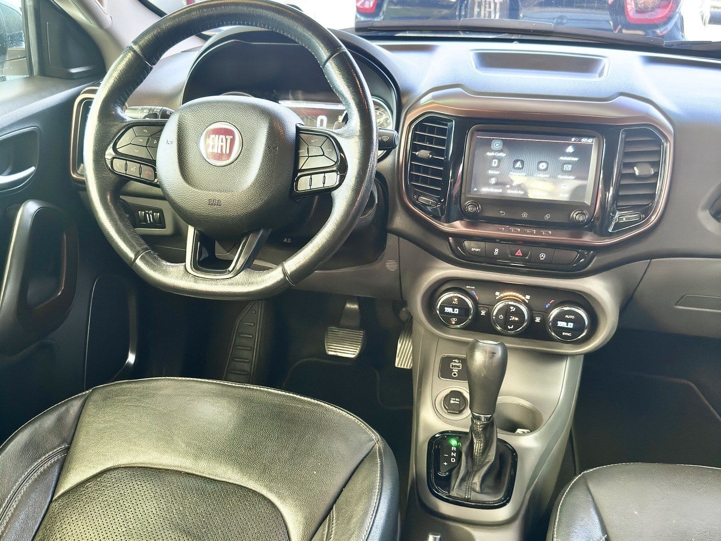 imagem-https://www.socarrao.com.br/sc-vehicle-images-prod/16071/1769988041053-7228806OR_1768562305_61_620.jpg