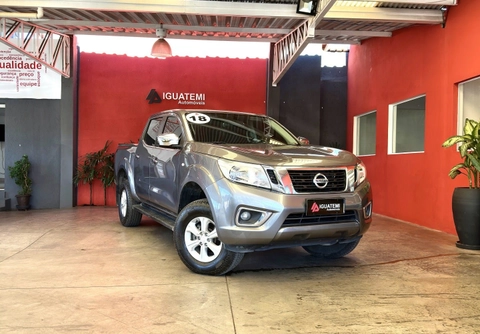 Nissan Frontier 2018 Cinza — foto 1 de 3