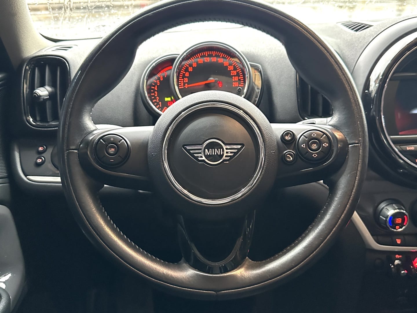 imagem-https://www.socarrao.com.br/sc-vehicle-images-prod/16091/1769988045542-7240871OR_1769100931_35_130.jpg