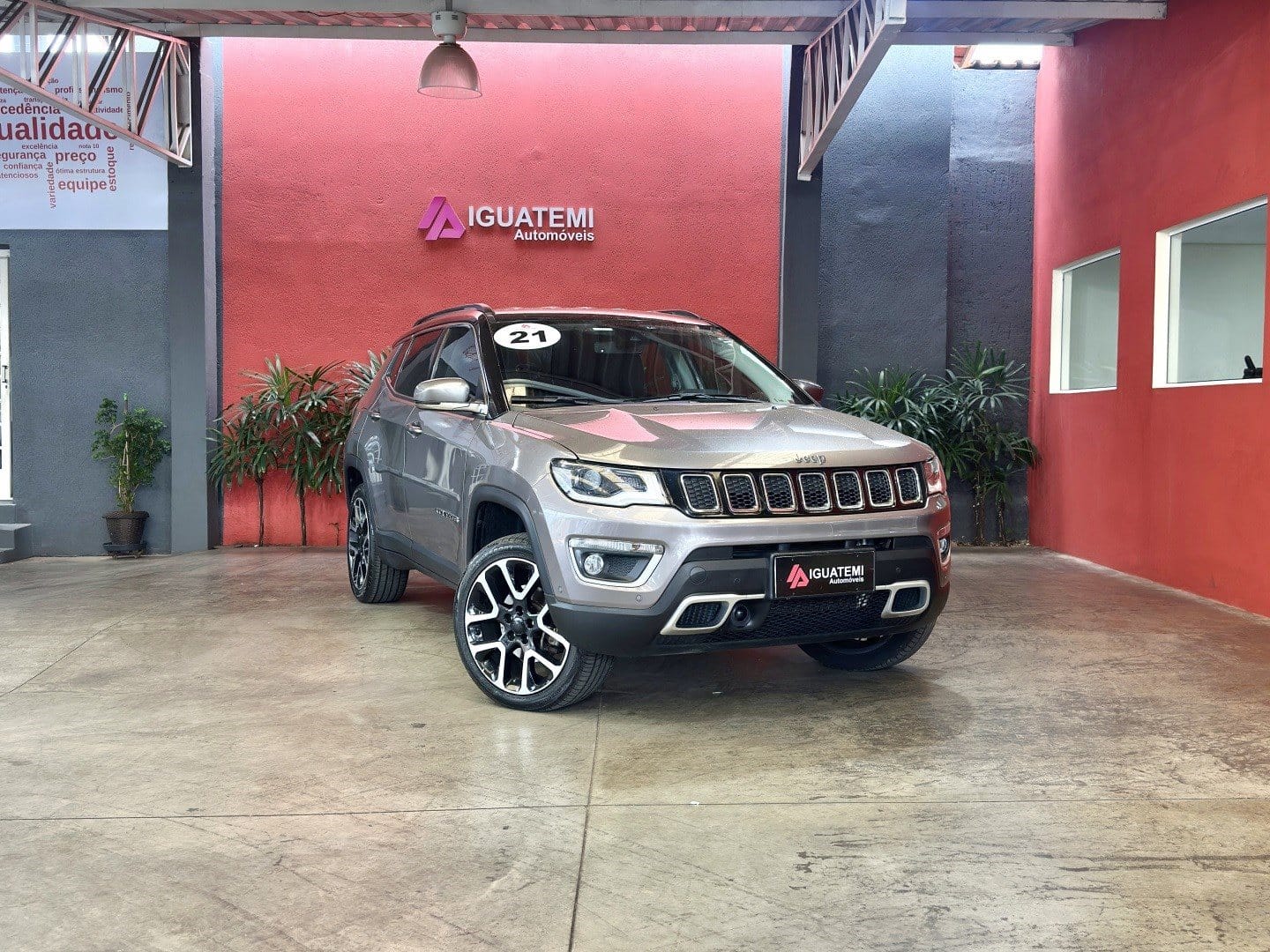 Jeep Compass 2021 Cinza — foto 1 de 3