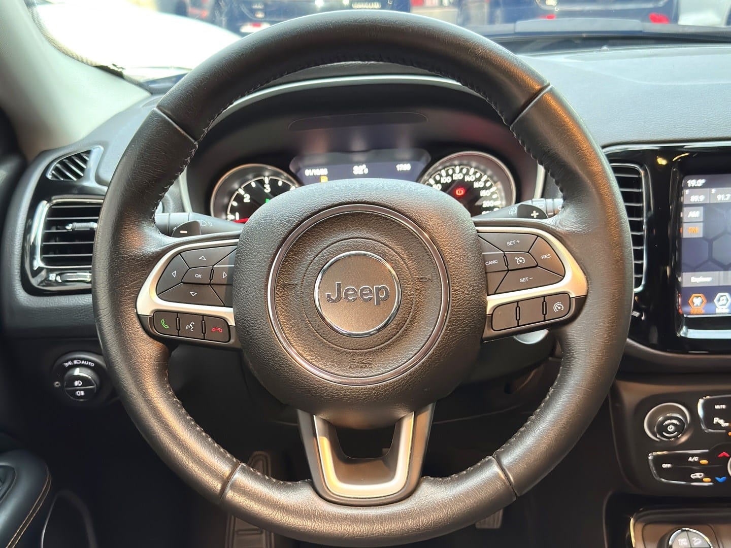 imagem-https://www.socarrao.com.br/sc-vehicle-images-prod/16133/1769988054921-7252332OR_1769527813_75_820.jpg