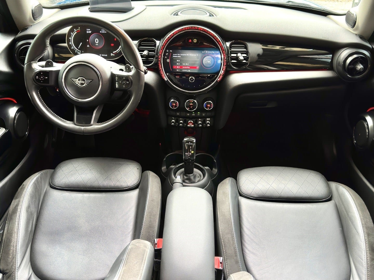 imagem-https://www.socarrao.com.br/sc-vehicle-images-prod/16147/1769988058005-7257303OR_1769695276_57_840.jpg