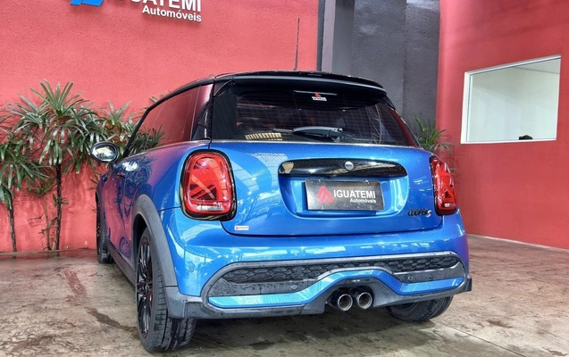 imagem-https://www.socarrao.com.br/sc-vehicle-images-prod/16147/1769988058005-7257303OR_1769695276_76_740.jpg