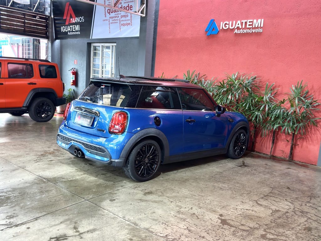 imagem-https://www.socarrao.com.br/sc-vehicle-images-prod/16147/1769988058005-7257303OR_1769695276_87_850.jpg
