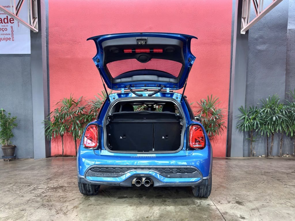 imagem-https://www.socarrao.com.br/sc-vehicle-images-prod/16147/1769988058005-7257303OR_1769695277_51_60.jpg