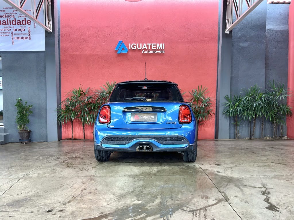 imagem-https://www.socarrao.com.br/sc-vehicle-images-prod/16147/1769988058005-7257303OR_1769695277_63_340.jpg