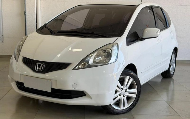 imagem-https://www.socarrao.com.br/sc-vehicle-images-prod/1617130/1787747788527-8108024_1_B_850fc97bfe.jpeg
