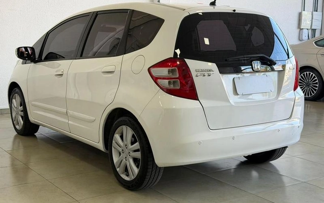 imagem-https://www.socarrao.com.br/sc-vehicle-images-prod/1617130/1787747788528-8108024_8_B_992fe12116.jpeg