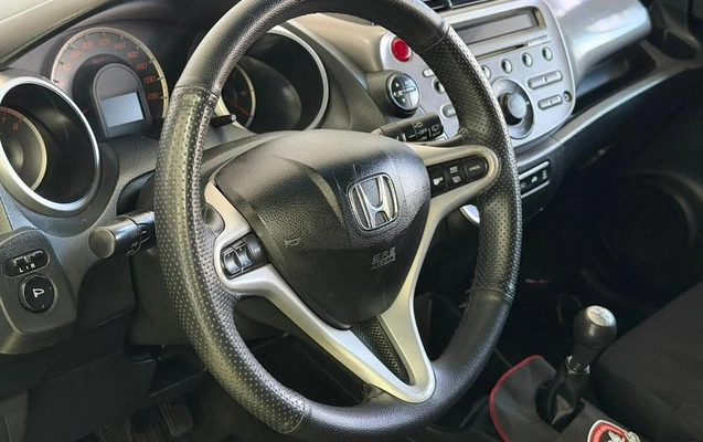 imagem-https://www.socarrao.com.br/sc-vehicle-images-prod/1617130/1787747788529-8108024_10_B_a62e475ddf.jpeg