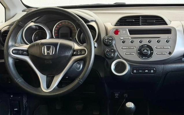 imagem-https://www.socarrao.com.br/sc-vehicle-images-prod/1617130/1787747788529-8108024_7_B_126821a80a.jpeg