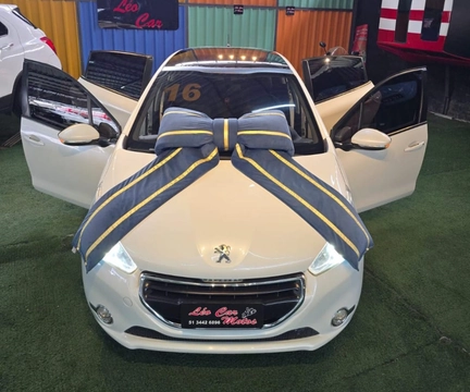 Peugeot 208 2016 Branco — foto 1 de 3