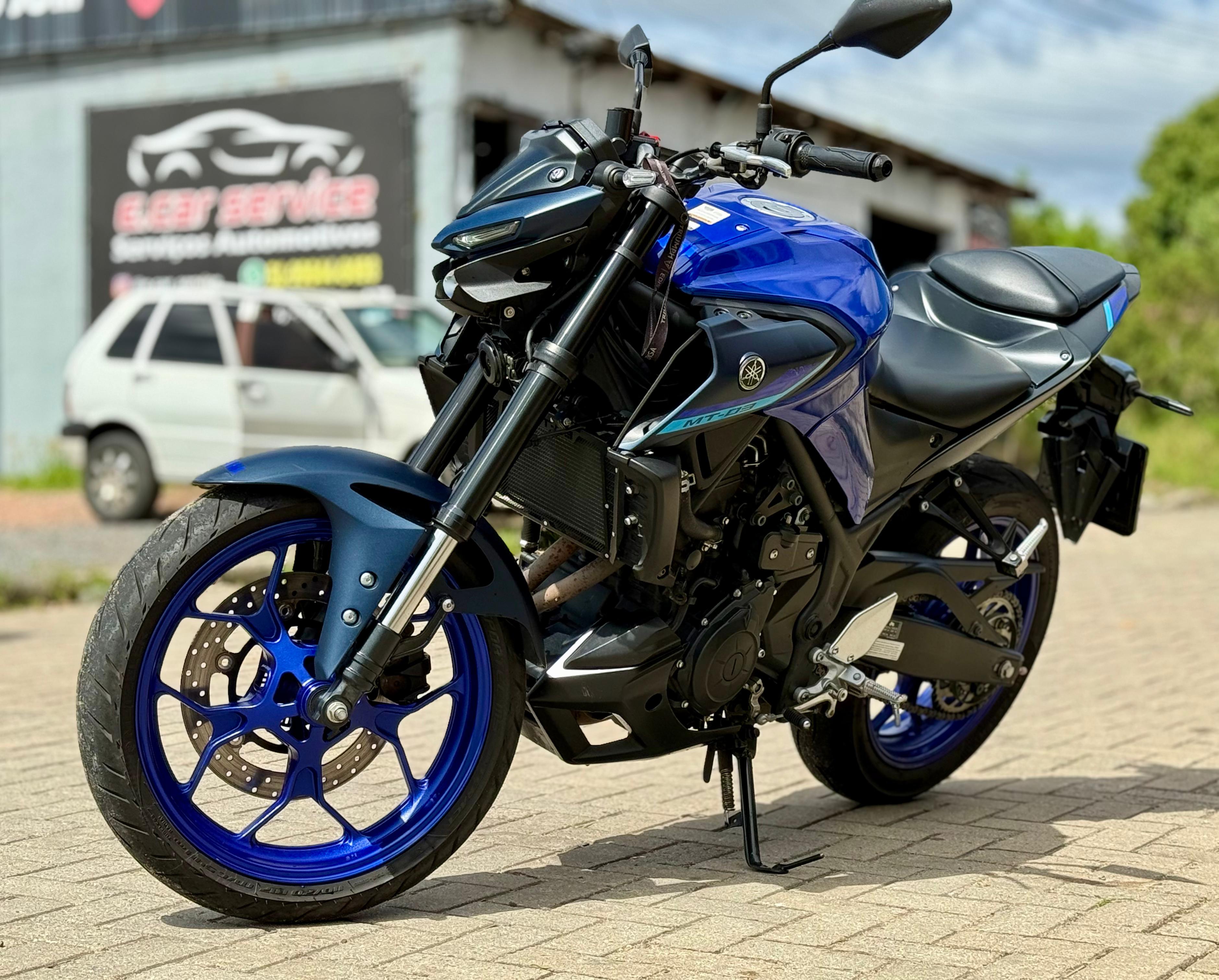 YAMAHA MT-03 321/ABS  na cor Azul no Alvorada / RS - 16273