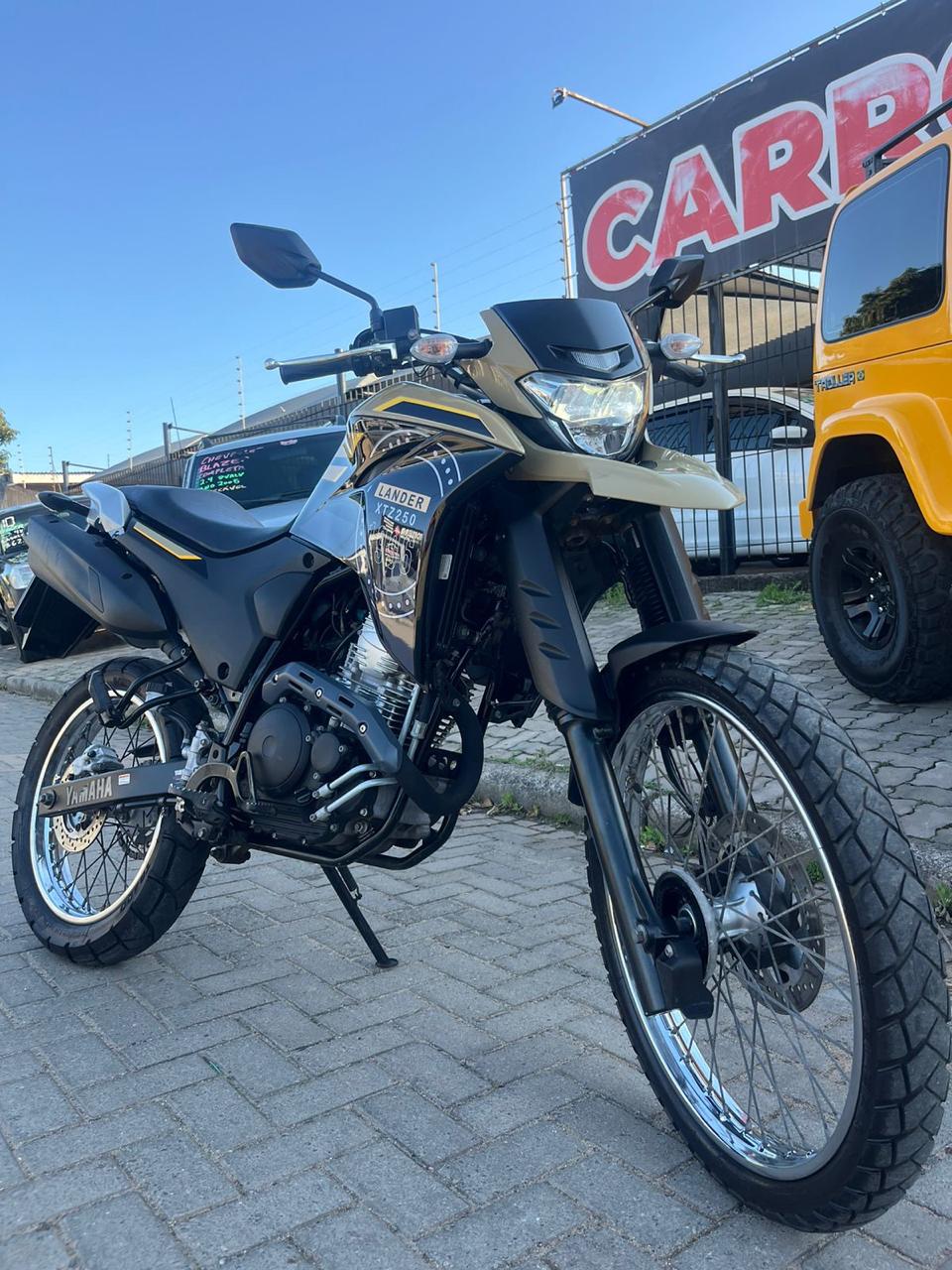 YAMAHA XTZ 250 LANDER 249cc/LANDER BLUEFLEX/ABS  na cor Verde no Alvorada / RS - 16275