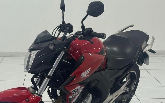 imagem-https://www.socarrao.com.br/sc-vehicle-images-prod/1627708/1789151490564-8108135_4_B_dca7f40999.jpeg