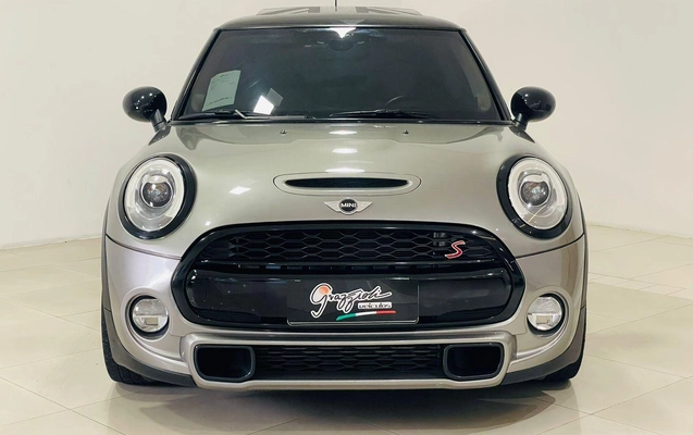 imagem-https://www.socarrao.com.br/sc-vehicle-images-prod/16284/1778075221919-828103130aca44c8a4b1f996e5beba0a_1750686452638.jpg