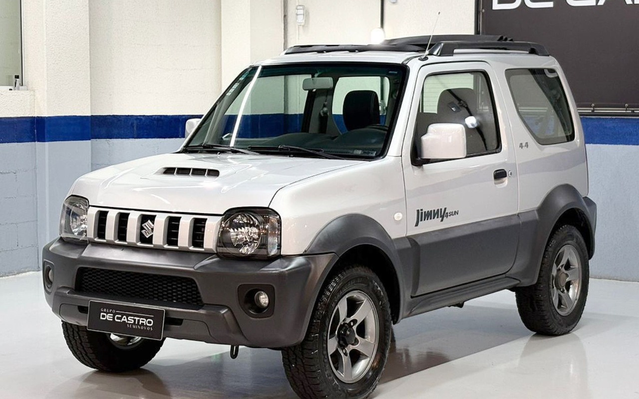 Suzuki Jimny 4SUN 1.3 16V 2015 Prata — foto 1 de 3