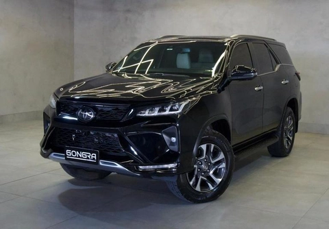 Toyota Hilux SW4 2024 Preto — foto 1 de 3