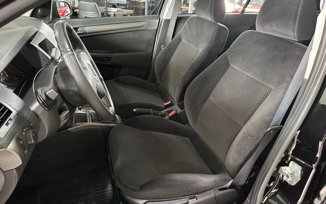 imagem-https://www.socarrao.com.br/sc-vehicle-images-prod/1633393/1779451952015-vehicle_image_1779374672_7ac85b1c85e8eec8f1f8c1b05e3440dd.jpeg