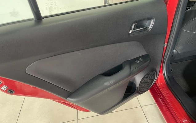 imagem-https://www.socarrao.com.br/sc-vehicle-images-prod/1637776/1788466765299-8097447_19_B_86f93d4fc7.jpeg