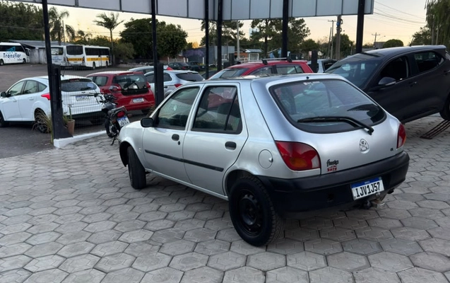 imagem-https://www.socarrao.com.br/sc-vehicle-images-prod/1638707/1779384441219-9GbqTHnkLfAsiiqDKBE7zIrQldn1SE8L.jpg
