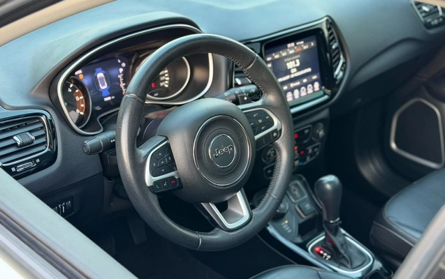 imagem-https://www.socarrao.com.br/sc-vehicle-images-prod/1640577/1779387861372-f3220626-0a11-4e2a-a0ad-a31e3e0c234c.jpg