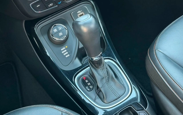 imagem-https://www.socarrao.com.br/sc-vehicle-images-prod/1640577/1779387861374-836a752b-b1da-40f4-8755-11900f30b269.jpg