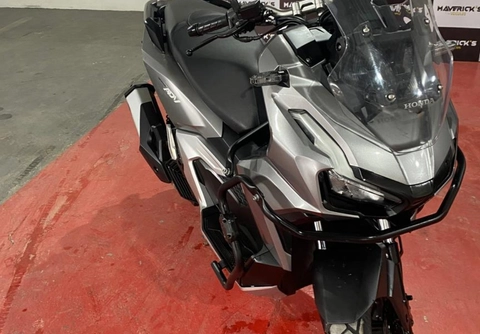 Honda ADV 160 2025 Prata — foto 1 de 3