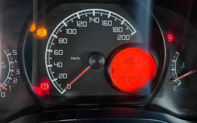imagem-https://www.socarrao.com.br/sc-vehicle-images-prod/1640788/1779388351090-8110470_13_B_7e2693c670.jpeg