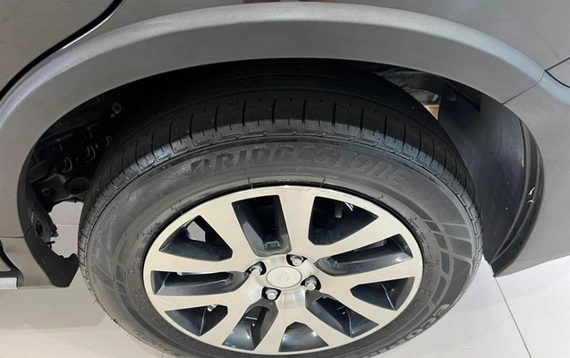imagem-https://www.socarrao.com.br/sc-vehicle-images-prod/1641073/1779459190736-8110516_13_B_87281b483c.jpeg