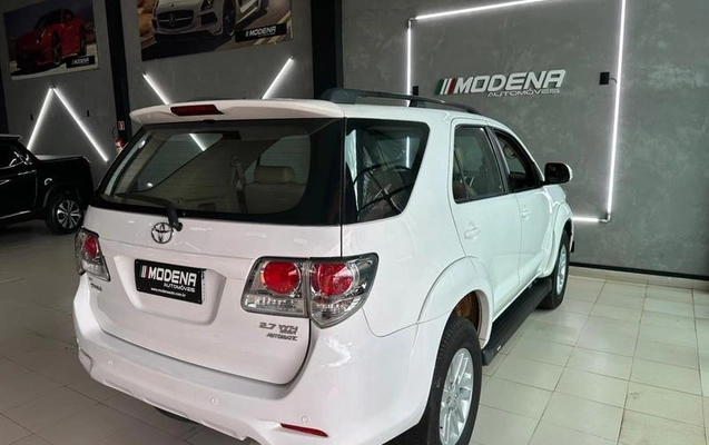 imagem-https://www.socarrao.com.br/sc-vehicle-images-prod/1641186/1779388912031-8110537_4_B_d988d817d4.jpeg