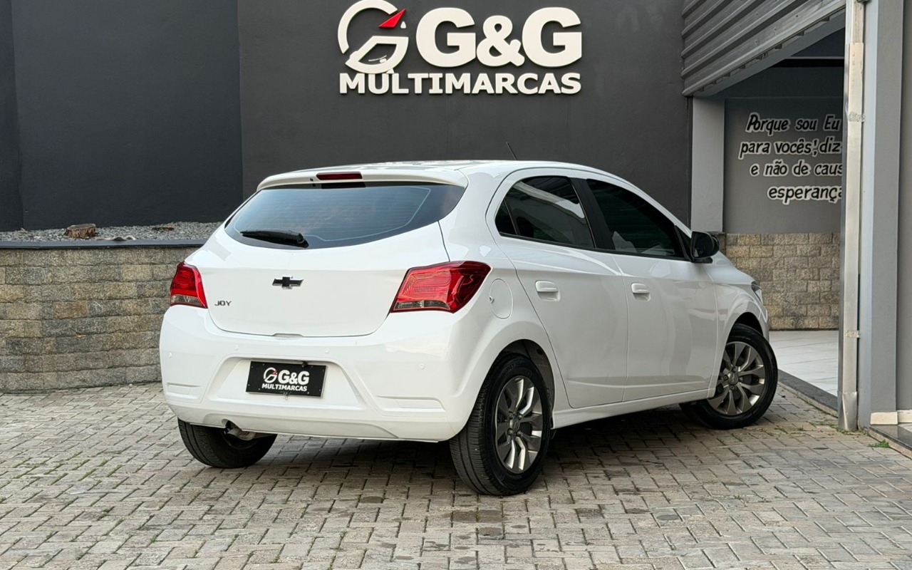 imagem-https://www.socarrao.com.br/sc-vehicle-images-prod/1642246/1779390947241-V2hhdHNBcHAgSW1hZ2UgMjAyNi0wNS0wNiBhdCAxOC4xNS4xMCAoMikuanBlZw.jpeg