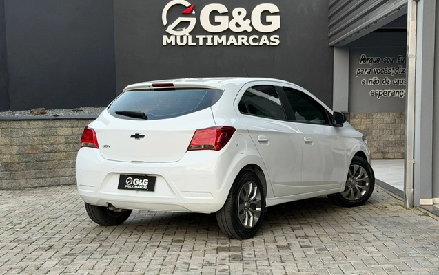 imagem-https://www.socarrao.com.br/sc-vehicle-images-prod/1642246/1779390947241-V2hhdHNBcHAgSW1hZ2UgMjAyNi0wNS0wNiBhdCAxOC4xNS4xMCAoMikuanBlZw.jpeg