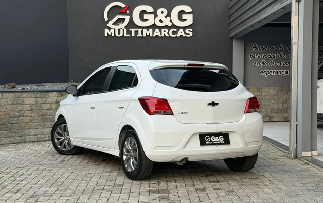imagem-https://www.socarrao.com.br/sc-vehicle-images-prod/1642246/1779390947320-V2hhdHNBcHAgSW1hZ2UgMjAyNi0wNS0wNiBhdCAxOC4xNS4xMS5qcGVn.jpeg
