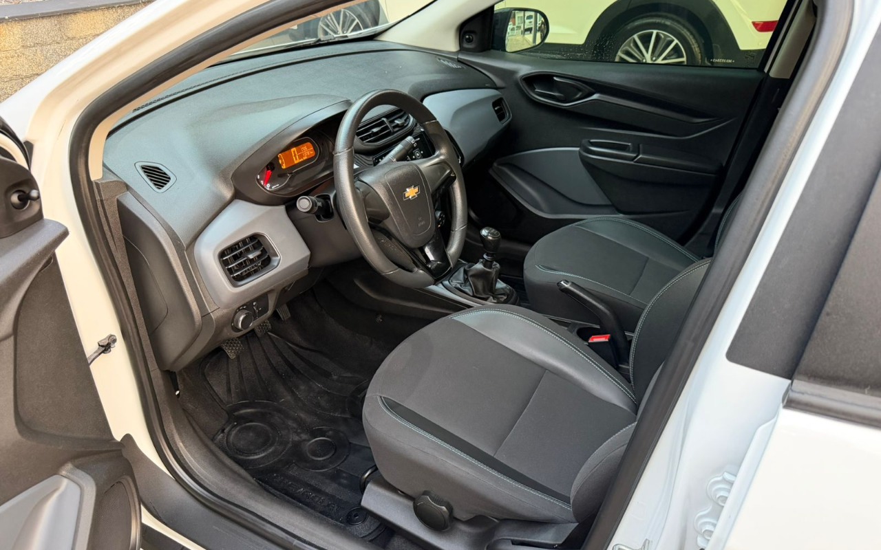 imagem-https://www.socarrao.com.br/sc-vehicle-images-prod/1642246/1779390947682-V2hhdHNBcHAgSW1hZ2UgMjAyNi0wNS0wNiBhdCAxOC4xNS4xMSAoMSkuanBlZw.jpeg
