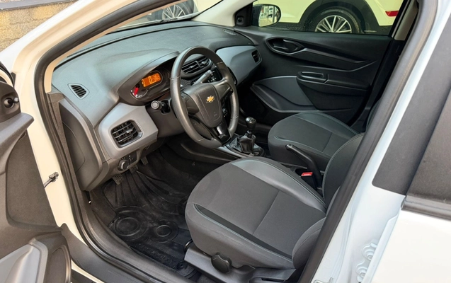 imagem-https://www.socarrao.com.br/sc-vehicle-images-prod/1642246/1779390947682-V2hhdHNBcHAgSW1hZ2UgMjAyNi0wNS0wNiBhdCAxOC4xNS4xMSAoMSkuanBlZw.jpeg
