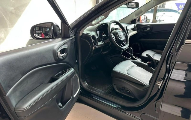 imagem-https://www.socarrao.com.br/sc-vehicle-images-prod/1642260/1779391088572-8110645_8_B_bb07c7cd66.jpeg