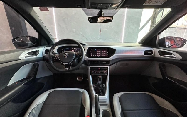 imagem-https://www.socarrao.com.br/sc-vehicle-images-prod/1642996/1779392208708-8110981_10_B_80c77d358e.jpeg