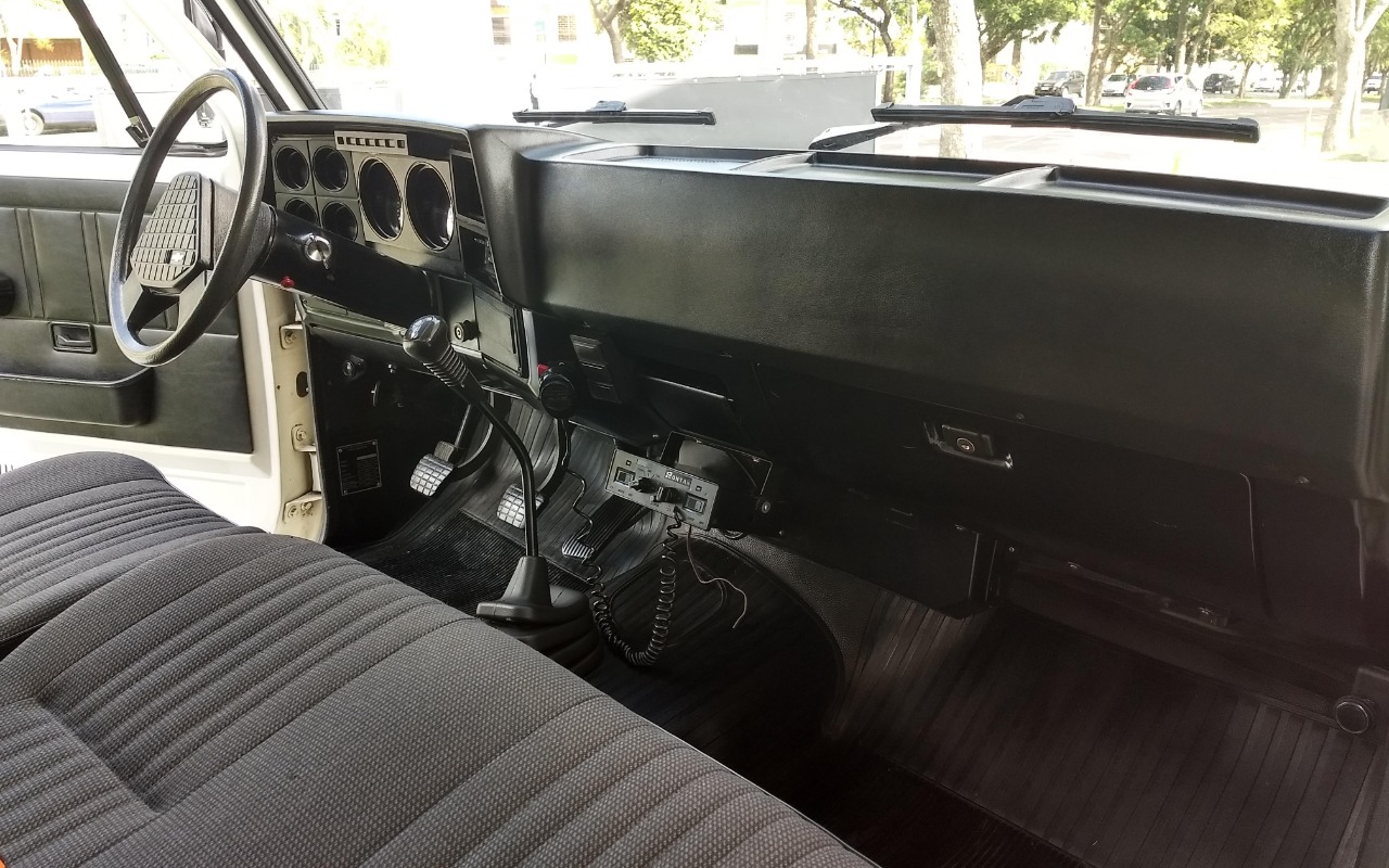 imagem-https://www.socarrao.com.br/sc-vehicle-images-prod/1643262/1779392835116-SU1HXzIwMTkwMTI2XzE2MzAwOTQzM19IRFIuanBn.jpg