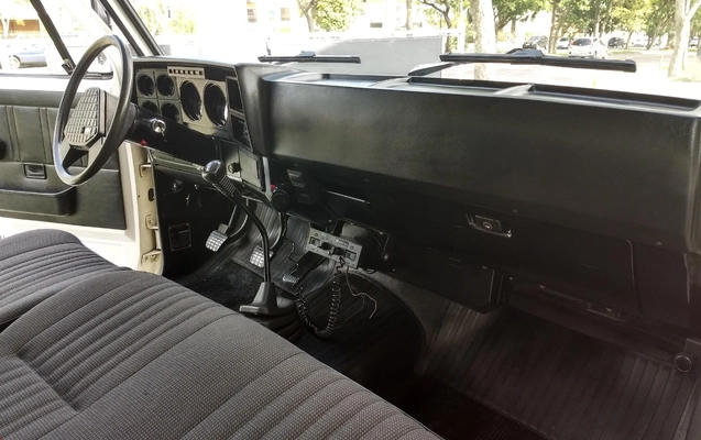 imagem-https://www.socarrao.com.br/sc-vehicle-images-prod/1643262/1779392835116-SU1HXzIwMTkwMTI2XzE2MzAwOTQzM19IRFIuanBn.jpg