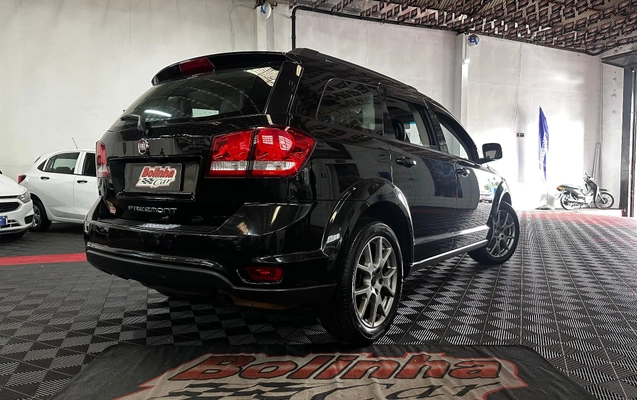 imagem-https://www.socarrao.com.br/sc-vehicle-images-prod/1643440/1788360301475-e4fcebd220e849bea01372f6162770ba_1779390036033.jpg