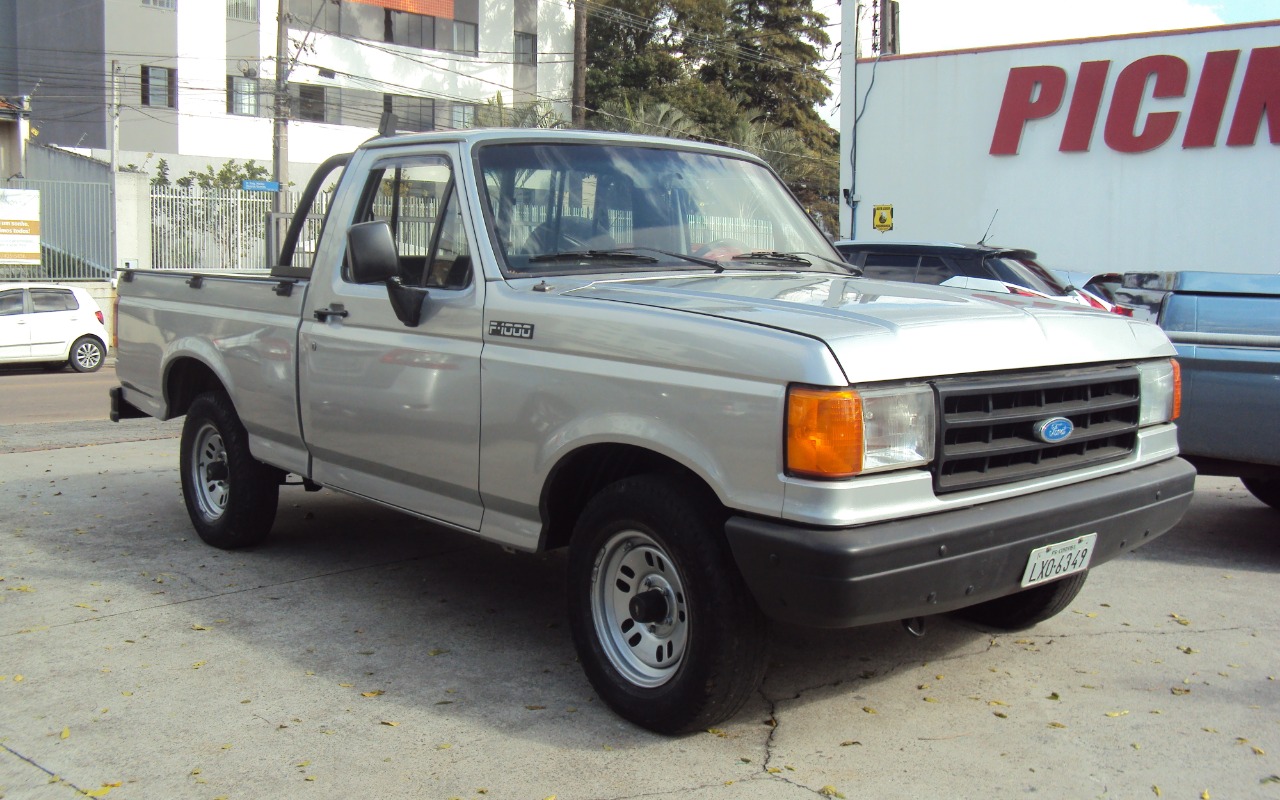 Ford F-1000 1995 Prata — foto 1 de 3
